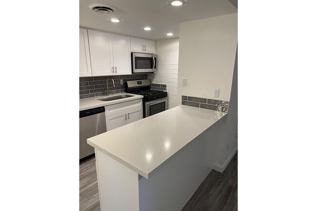 Interior Photo - Oasis in the City