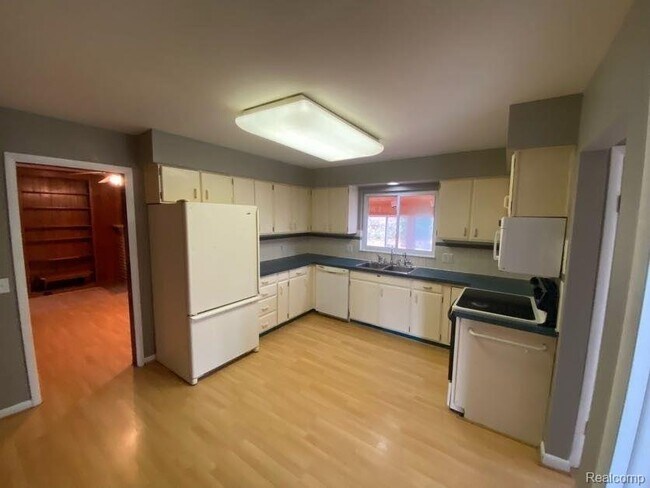 Foto del edificio - 1080 W Highland Rd