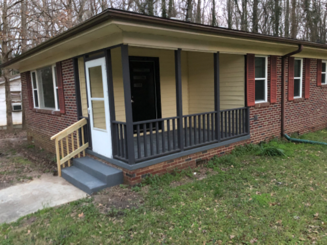 Building Photo - 129 Brookside Cir