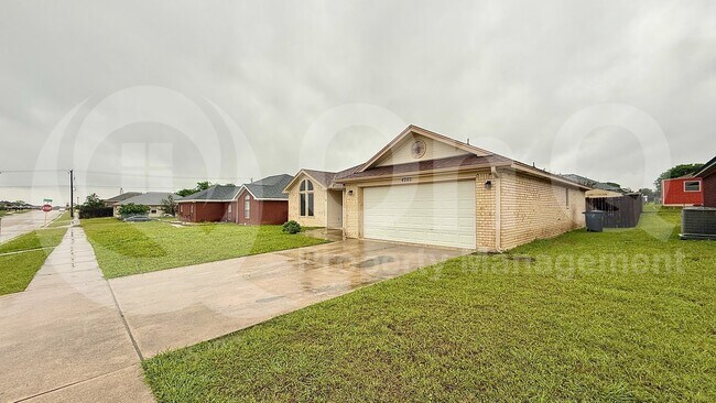 Building Photo - 4202 Jake Spoon Dr