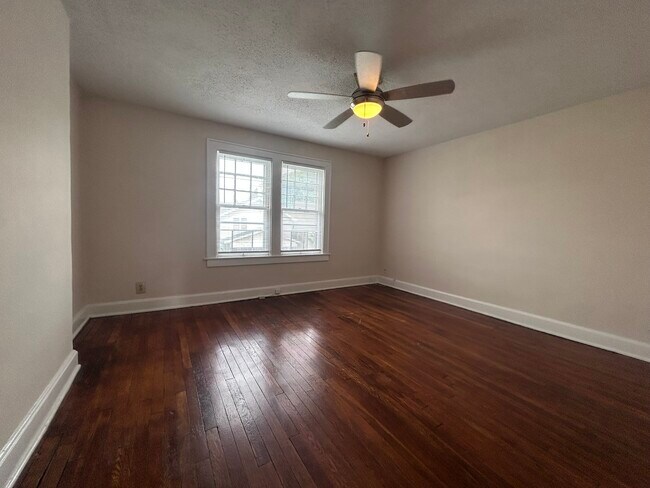 Foto del edificio - 1267 N 5th St
