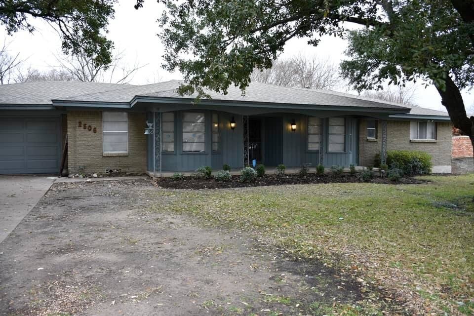 Primary Photo - 2506 BEVERLY DR