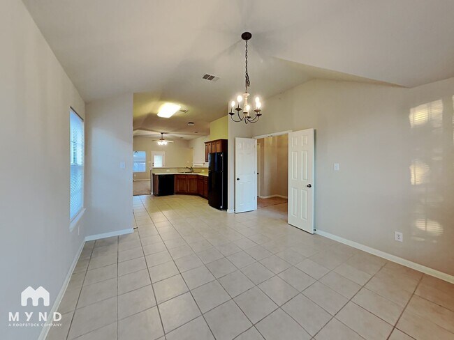 Foto del edificio - 3909 Bandice Ln