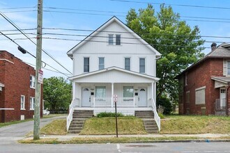Building Photo - 941-945-945 E Whittier St