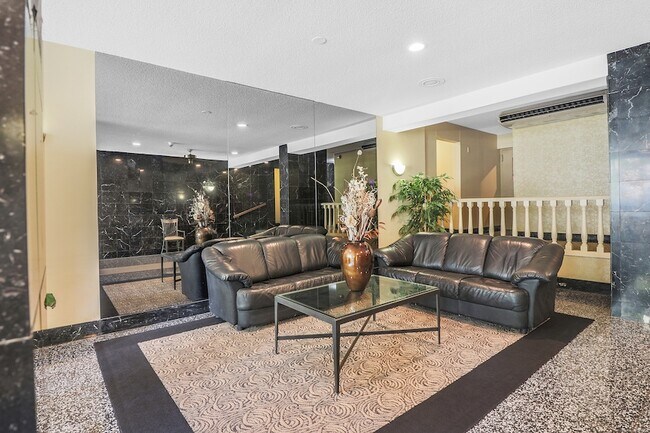 Foto del edificio - 65 Glenbrook Rd