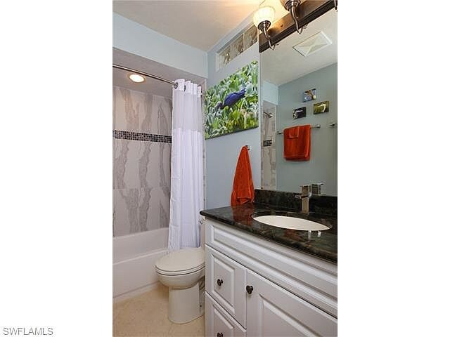 Building Photo - 27200 Enclave Dr