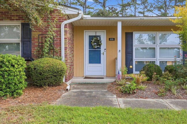 Foto del edificio - 620 Mallard Lake Dr