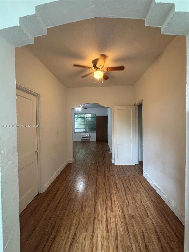 Foto del edificio - 721 15th St