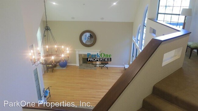Building Photo - 5 br, 4.5 bath House - 297 La Casa Via