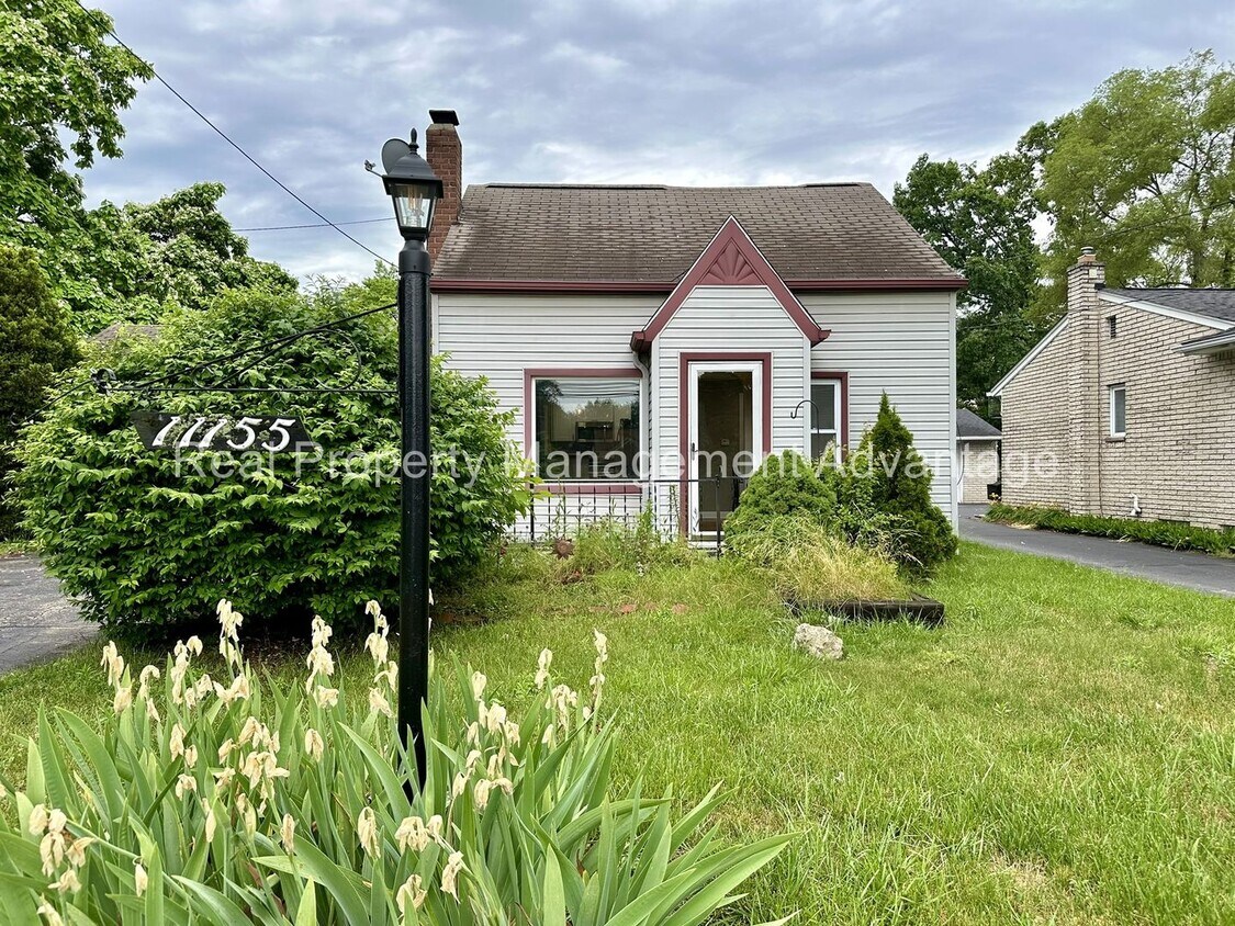 Primary Photo - Extensive Renovation with 3 Bedrooms and T...