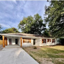 Building Photo - 1140 Longview Dr