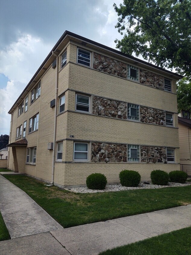 Foto principal - 2414 N 76th Ave