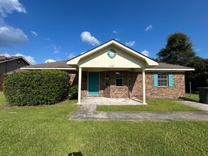 Building Photo - 1237 Dharahn Dr