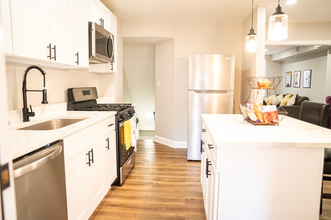 Foto del edificio - 8623 Willow Oak Rd