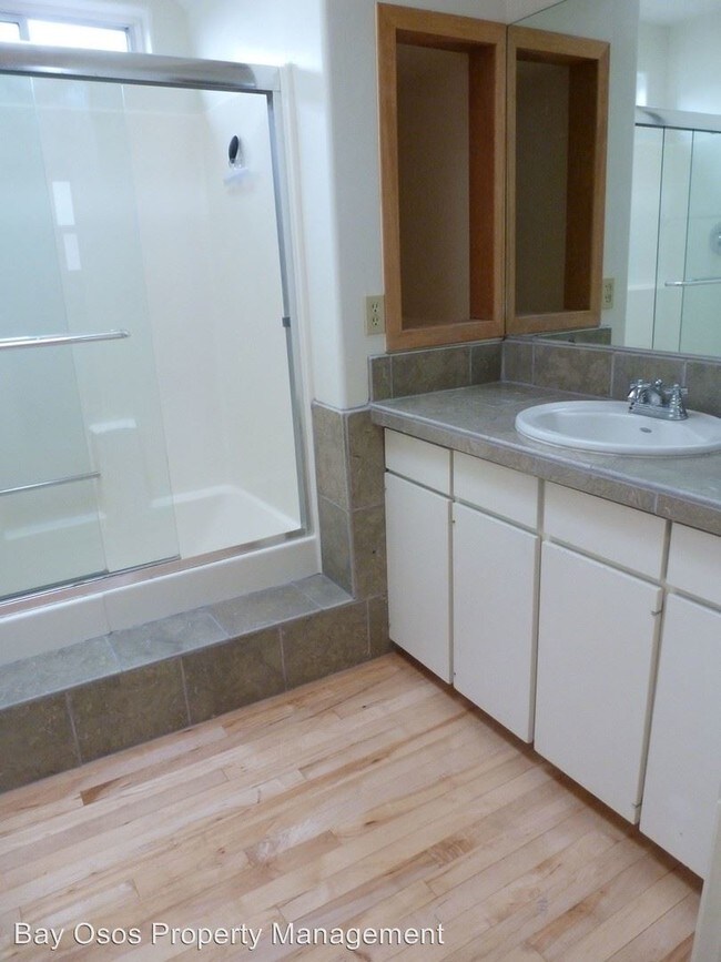Building Photo - 2 br, 1.5 bath House - 1530 9th Street