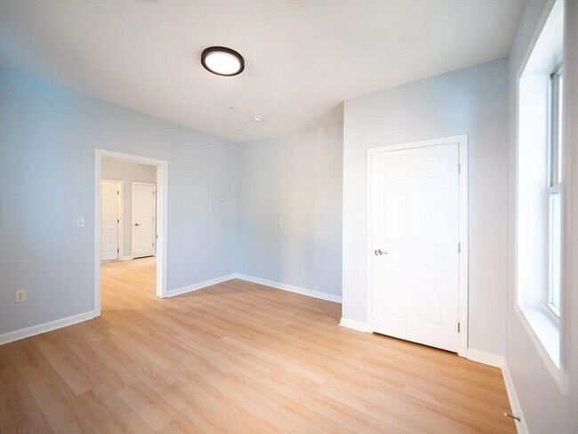 Foto del edificio - 502 Somerville Ave