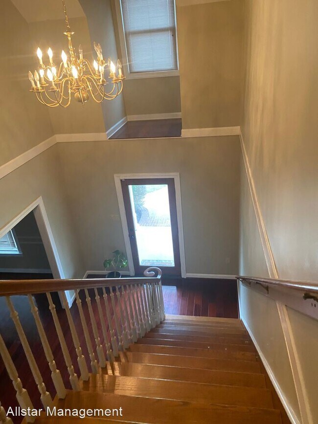 Building Photo - 5 br, 3 bath House - 990 Eagle Ridge Cove