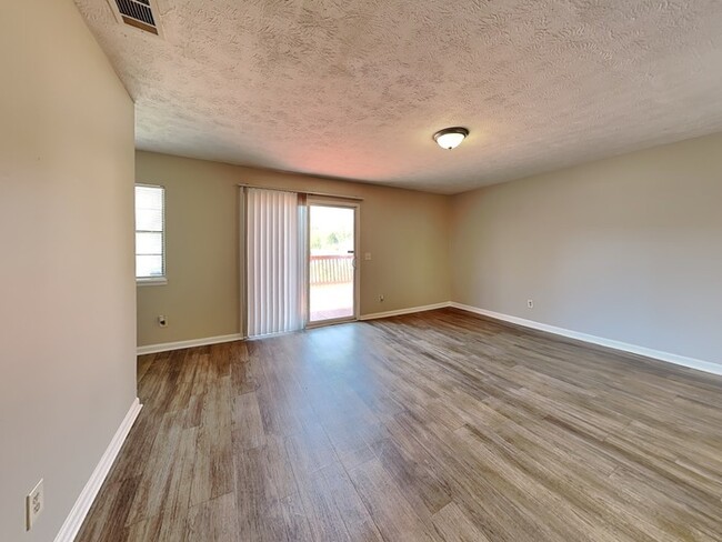 Foto del edificio - 1749 Big Valley Way