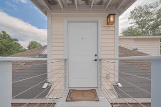 Building Photo - 845 Columbia St