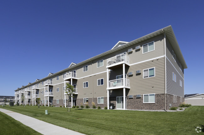 Moorhead Apts