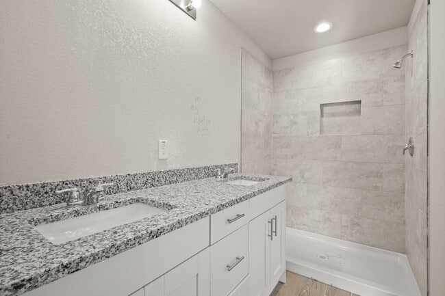 Building Photo - 9001 Judwin St