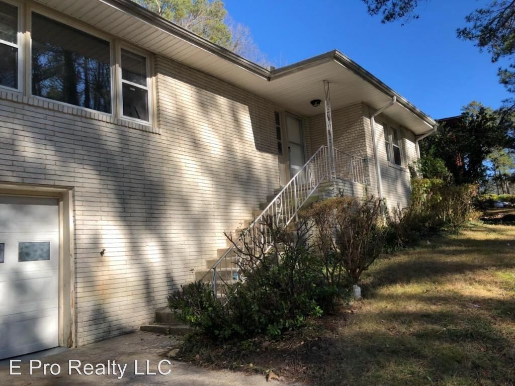 Primary Photo - 5 br, 3 bath House - 460 Harlan Rd SW - 1