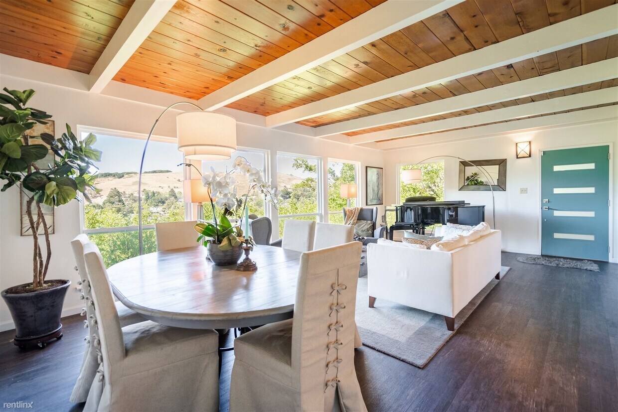 Foto principal - 4 br, 3 bath House - 38 Shelley Drive