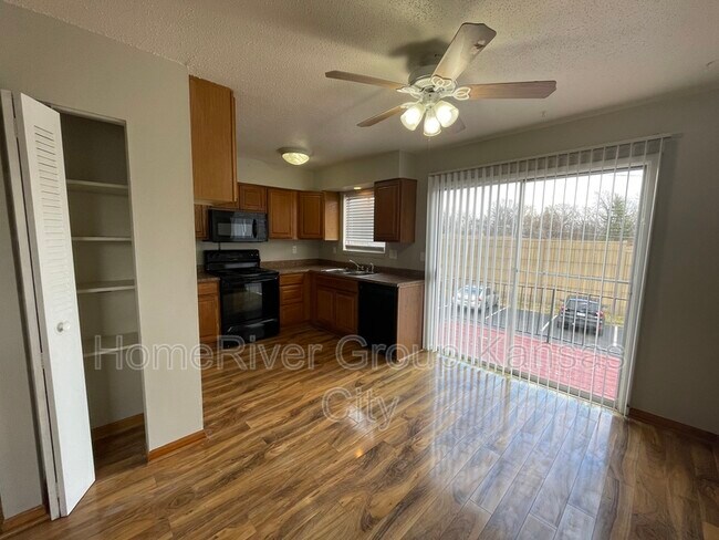 Building Photo - 9273 Nieman Rd