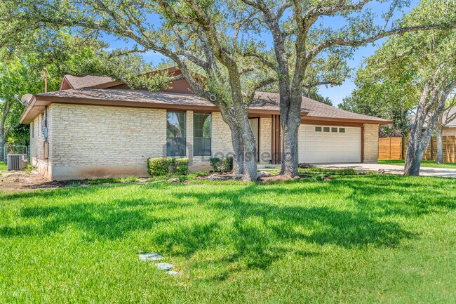 Building Photo - 101 Shady Oak Dr