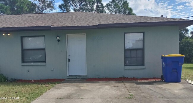 Building Photo - 3403 India Palm Dr