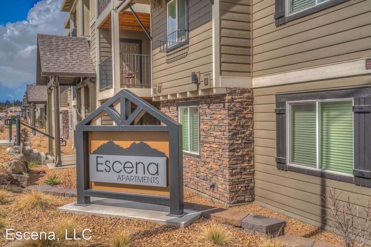 Foto principal - 20720-20770 Empire Ave