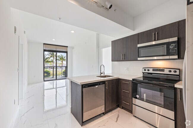 2HAB, 2BA - Springs Town Center