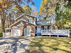 Building Photo - 3004 Cardinal Dr