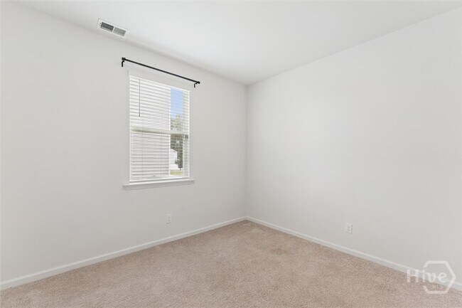 Building Photo - 116 Buttermere Wy