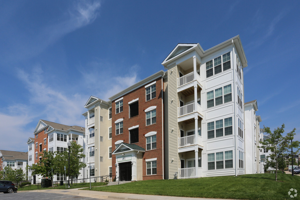 Primary Photo - MetroPlace at Town Center