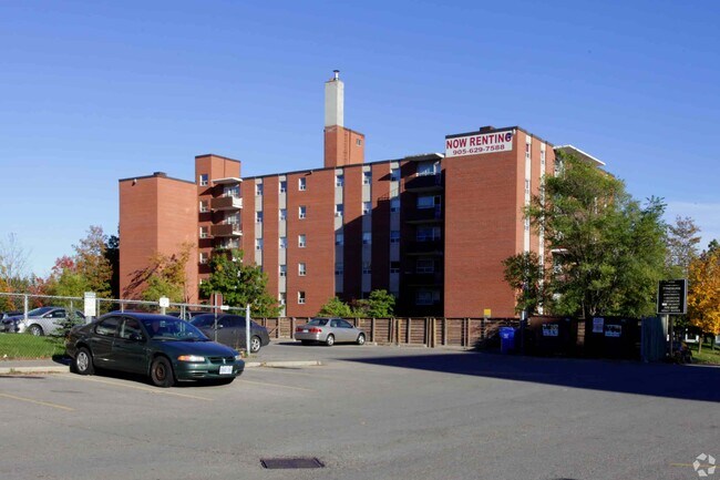Photo du bâtiment - WESTWOOD APARTMENTS