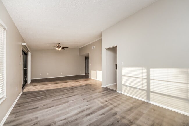 Building Photo - 12020 Sula St