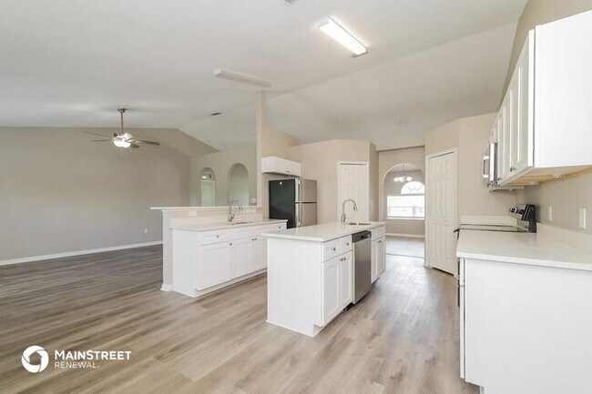 Building Photo - 348 Columbo St, Winter Haven, FL 33880