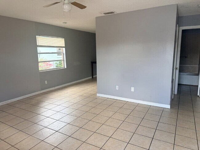 Foto del edificio - 3BR/2BA Bradenton rental · Available now
