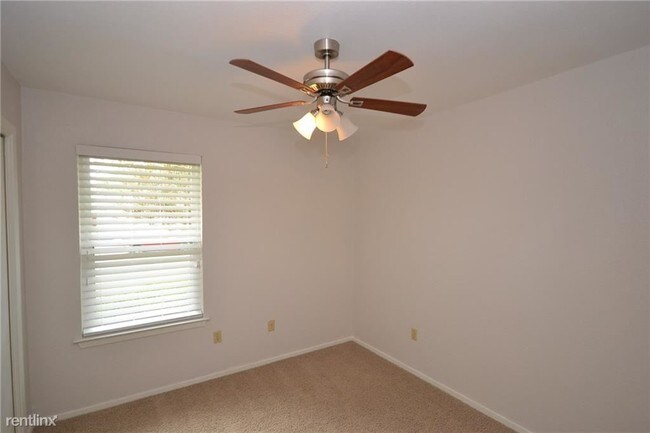 Foto del edificio - 3 br, 2 bath House - 12109 Mill Holw