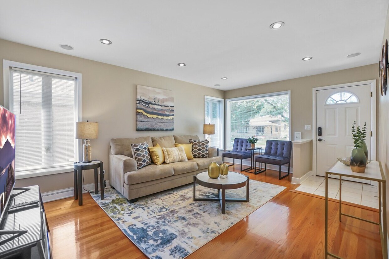 Foto principal - 5305 N Harlem Ave