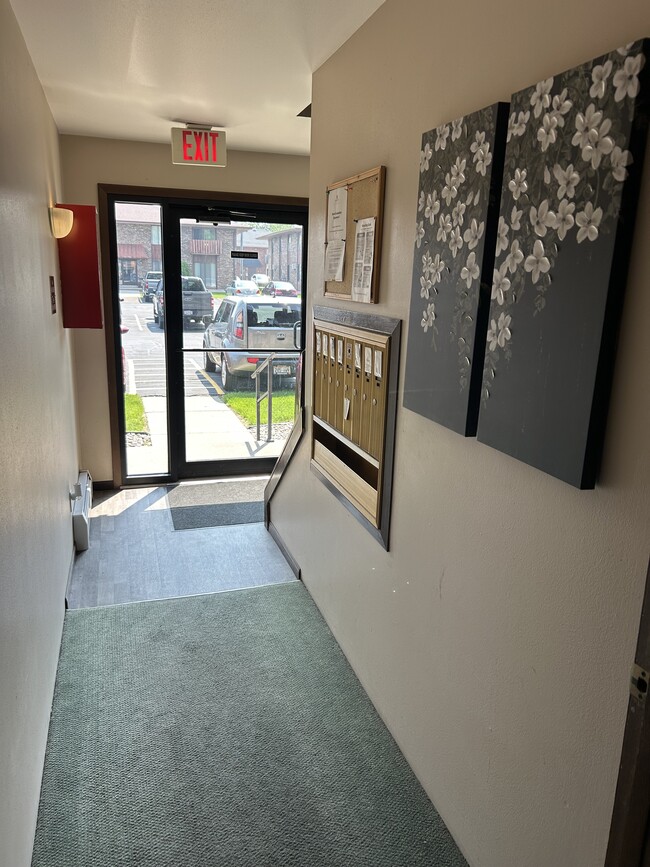 Building Photo - 2125 Camelot Court