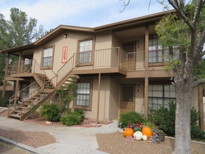 Building Photo - 3267 Executive Hills Rd