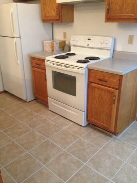 Building Photo - 2504 Carnation Dr