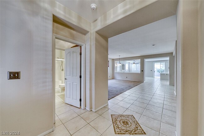 Foto del edificio - 857 Sumner Ranch Rd