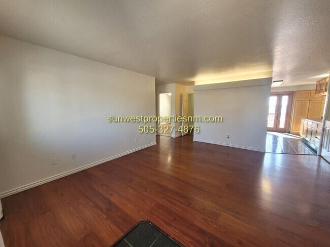 Building Photo - 4 Bedroom, 2.5 Bath Home for Rent