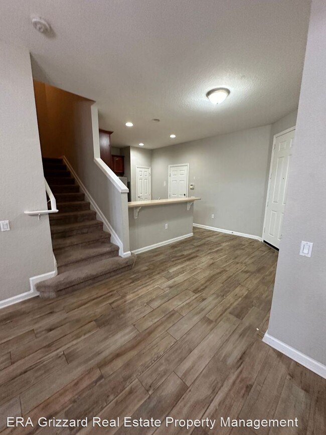 Building Photo - 3 br, 3.5 bath House - 1652 Shallcross Avenue