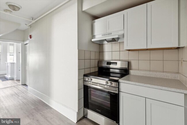 Foto del edificio - 20 S Village Ave