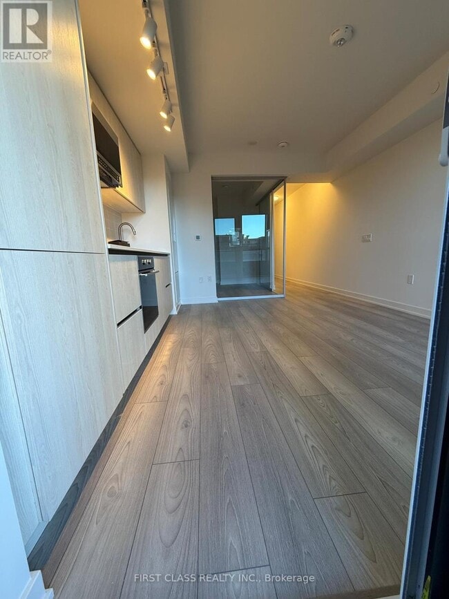 Building Photo - 110 Broadway Ave