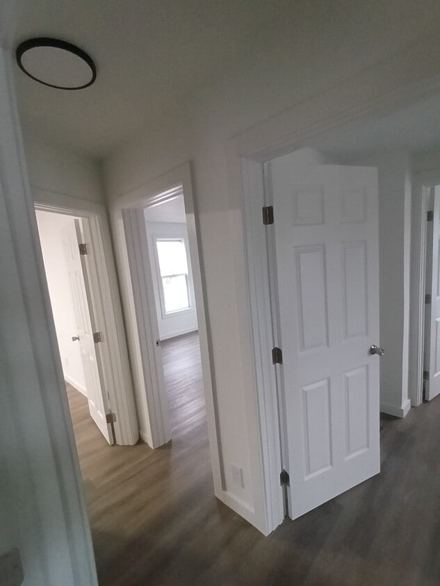 Foto del edificio - 564 E Chestnut St